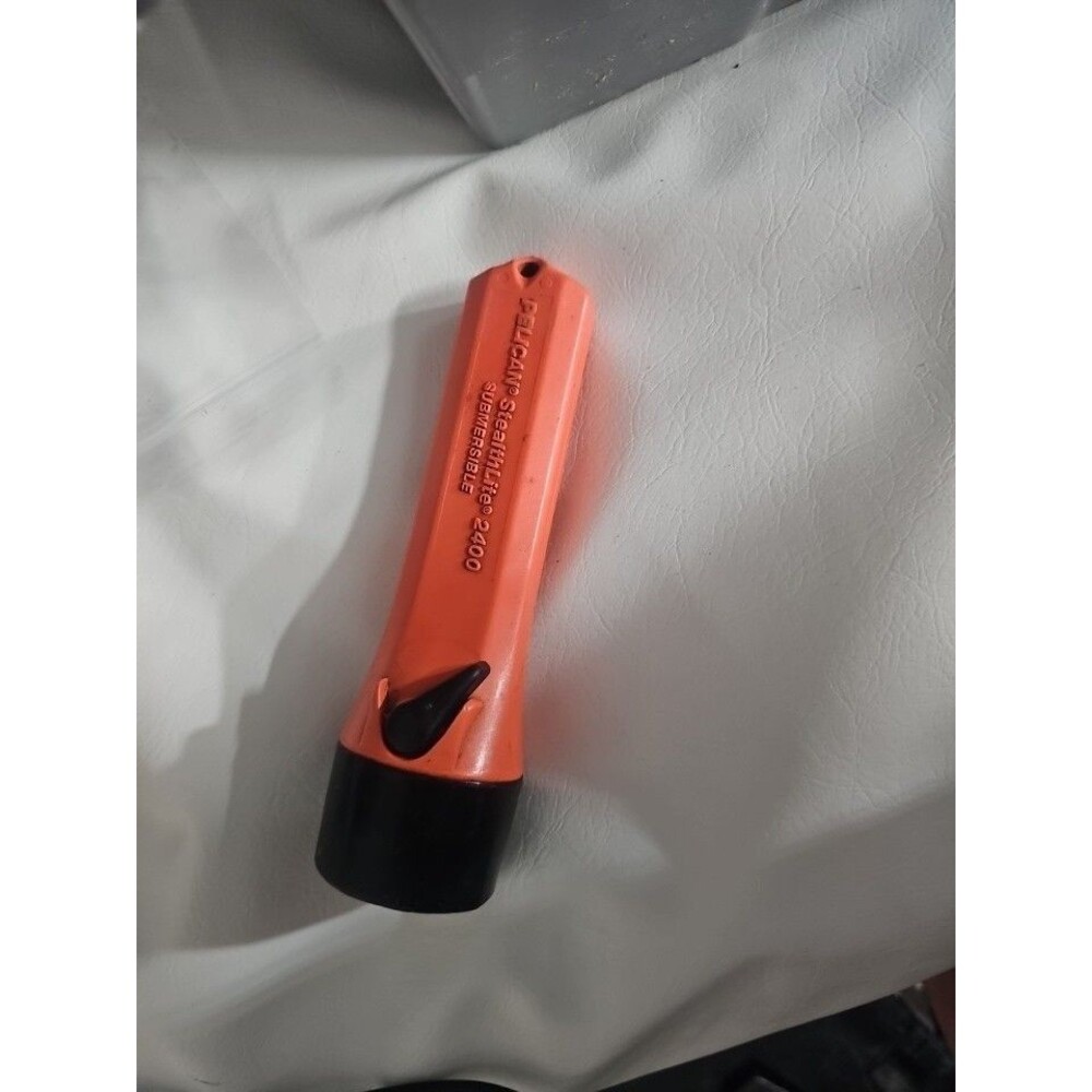 Pelican 2400 StealthLite 4AA Flashlight